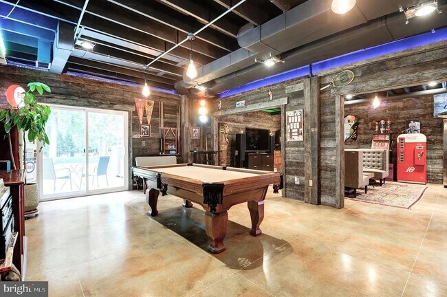 Building Photo - 11501 Skipwith Ln