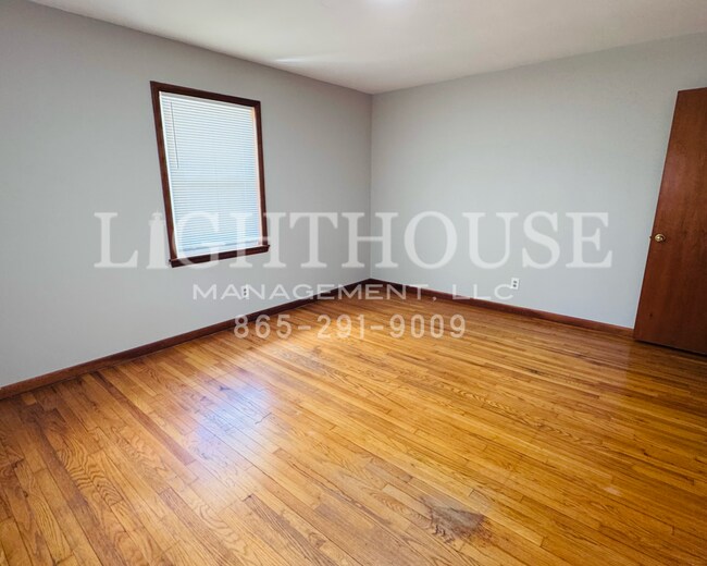 Building Photo - 2152 Dandridge Ave