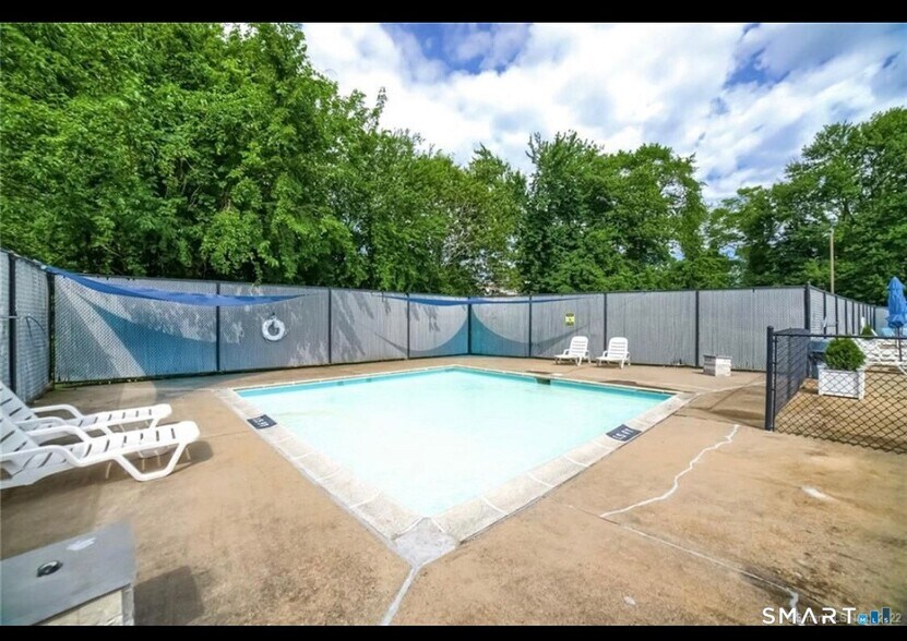 Condo kiddie pool - 428 Thoreau Rd