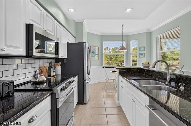 Building Photo - 3820 Sawgrass Way