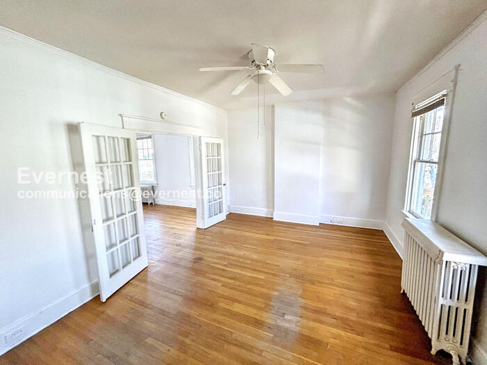 Building Photo - 3114 Barton Ave