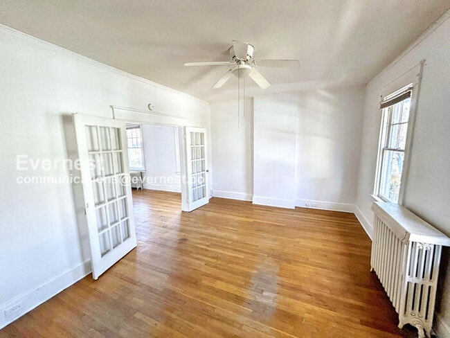 Building Photo - 3114 Barton Ave