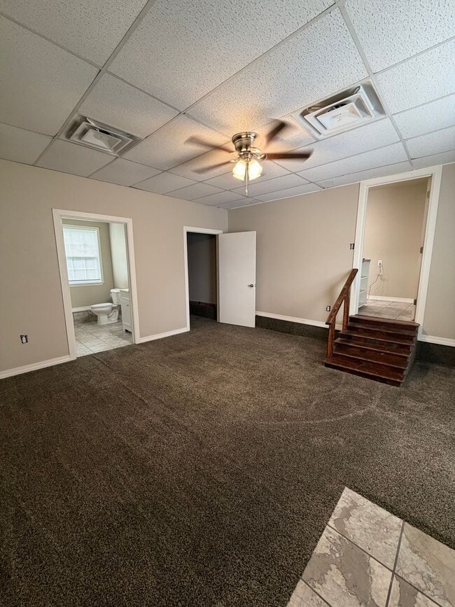 Building Photo - 4 Bedroom 2 Bath Home for Rent
