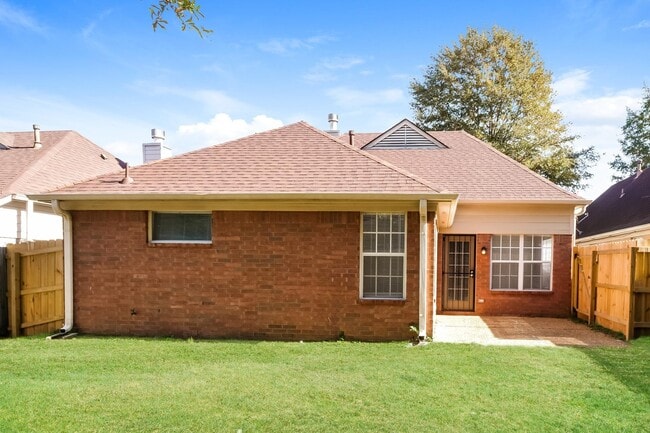 Building Photo - 7040 Millers Glen Way