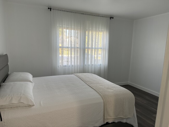 Bedroom #1 - 10215 S Gramercy Pl