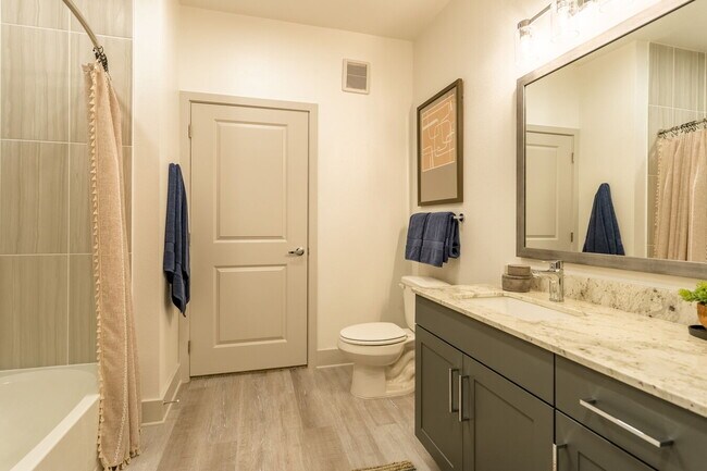 Building Photo - Stylish Living Starts with 8 Weeks Free!