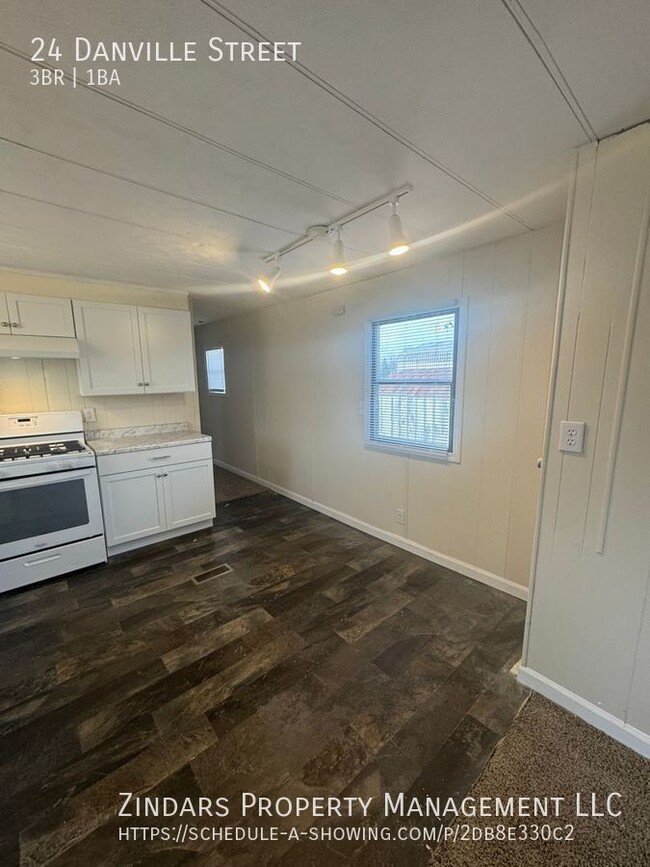 Building Photo - Remodeled 3 bedroom 1 bath mobile home in ...