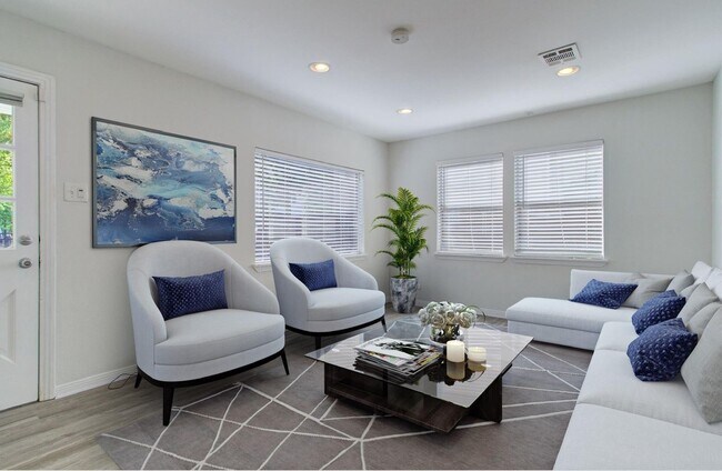 Building Photo - 5704 Darling St