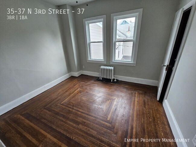Building Photo - 35-37 N 3rd Street-37