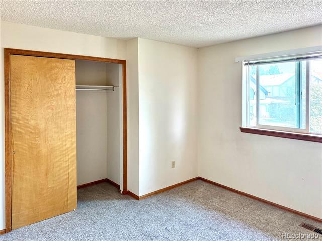 Building Photo - 8909 Alpine Valley Dr