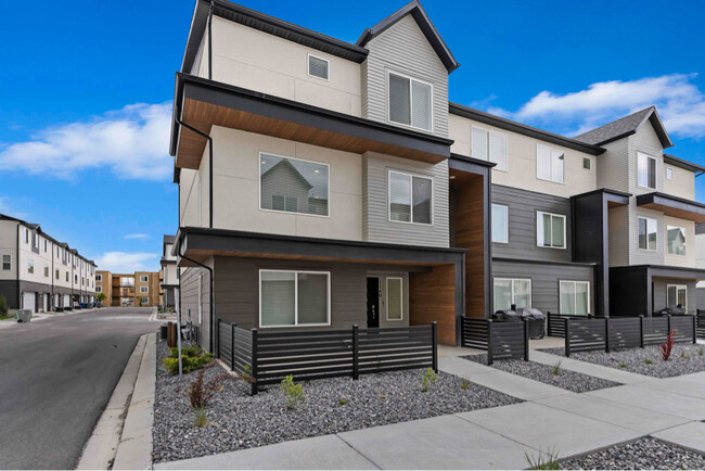 Building Photo - 1149 W 320 S