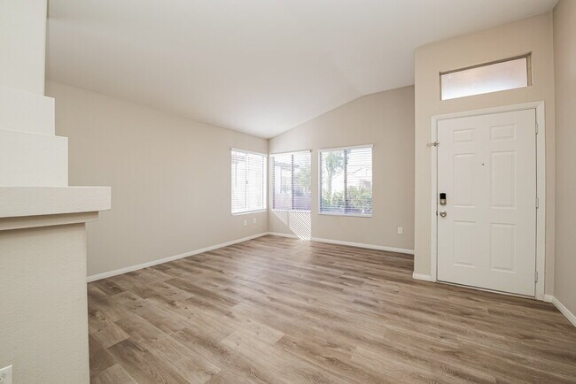 Building Photo - 4404 La Lima Ct