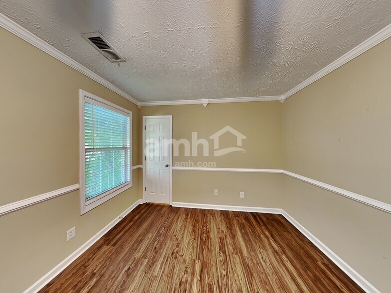 Building Photo - 133 Weatherstone Dr