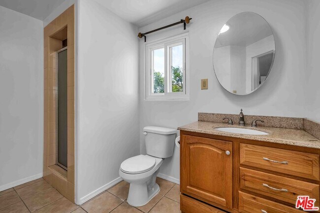 Building Photo - 3439 W 84th Pl
