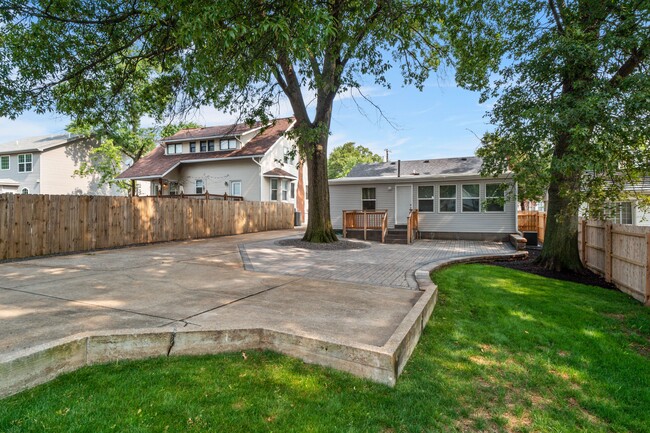 Building Photo - 8900 Moritz Ave