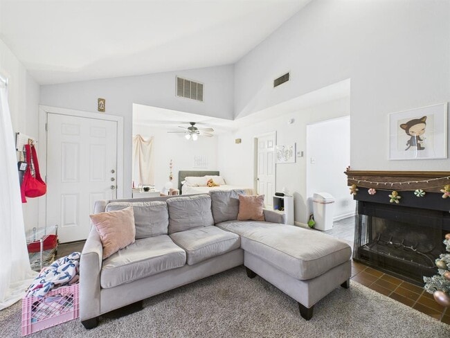 Building Photo - 2529 Rio Grande St