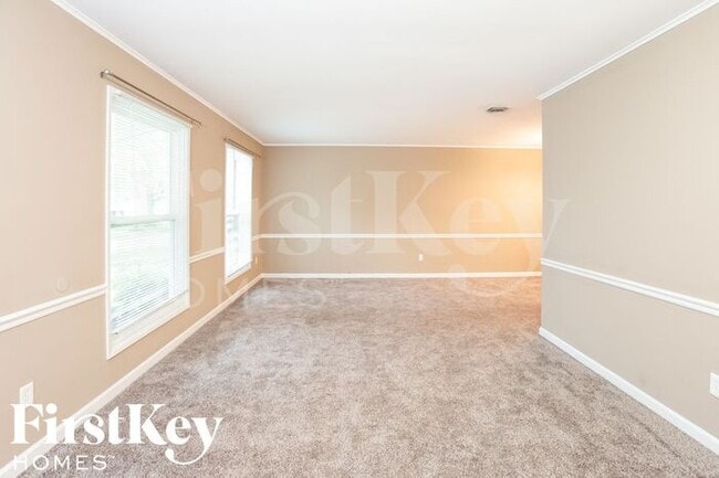 Building Photo - 4940 Marchwood Dr