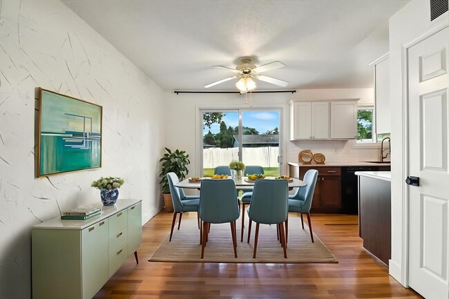 Building Photo - Fox Farm one level home ready for you to e...
