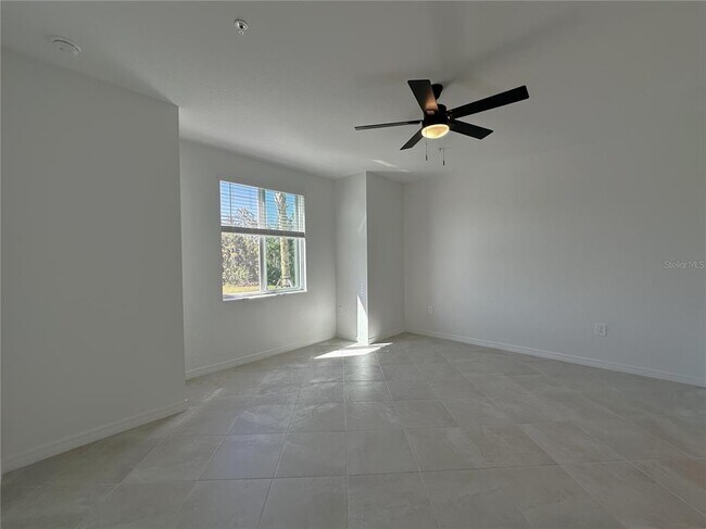 Building Photo - 14231 Heritage Landing Blvd