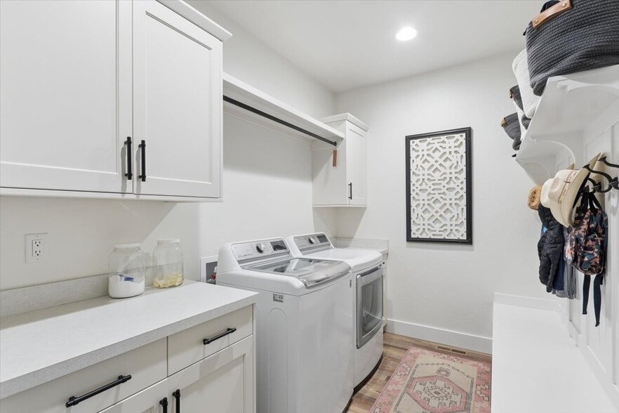 Building Photo - 130 Grouse Haven Way