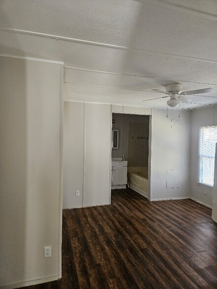 Building Photo - 109 Cottondale Rd