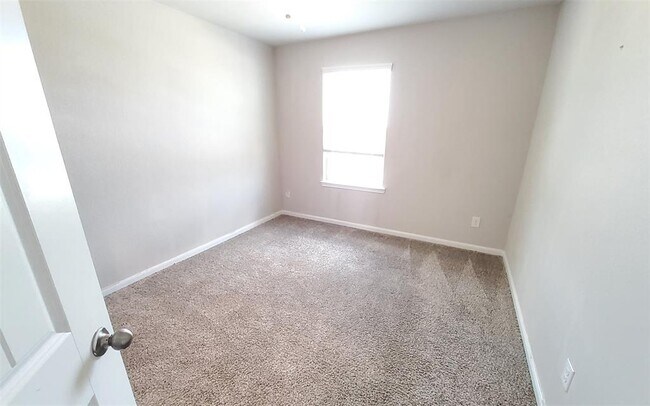 Building Photo - 3303 Zephyr Park Ln