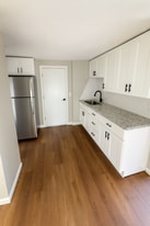 Building Photo - 45 Locust St