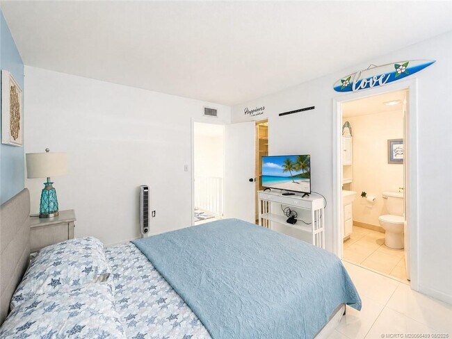 Building Photo - 11000 S Ocean Dr