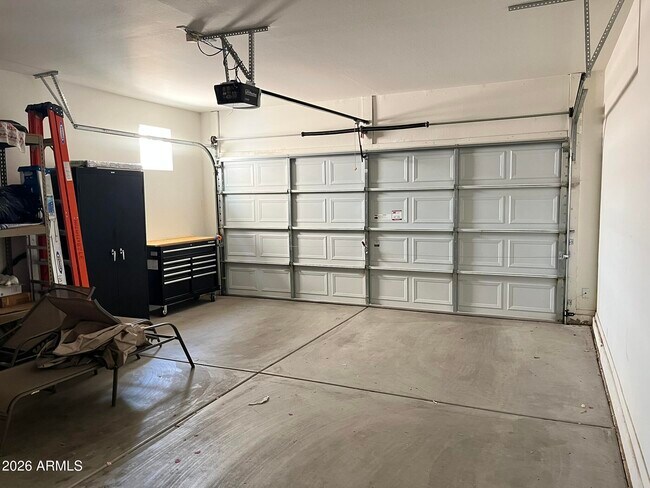 Building Photo - 3928 E Minton St