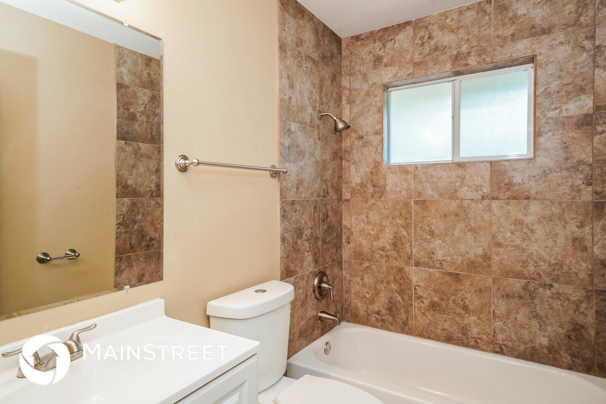 Building Photo - 110 Simler St