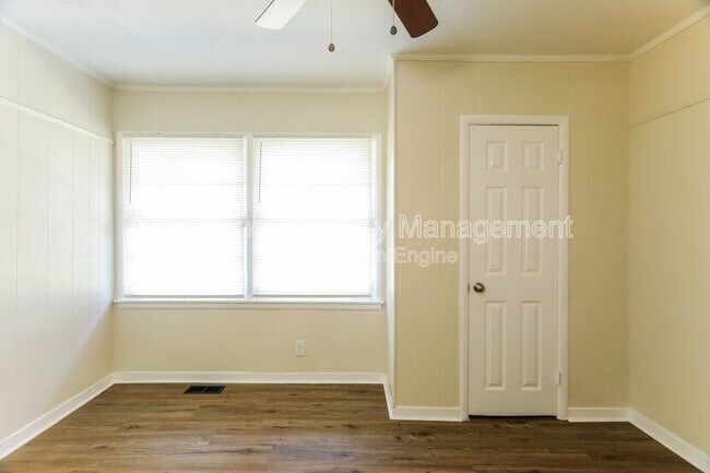 Building Photo - 2629 Wood Dr NE