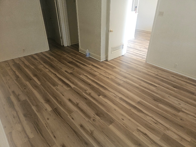 Building Photo - 414 E Avenue A