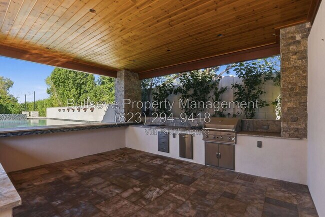 Building Photo - 19244 E Rosa Rd