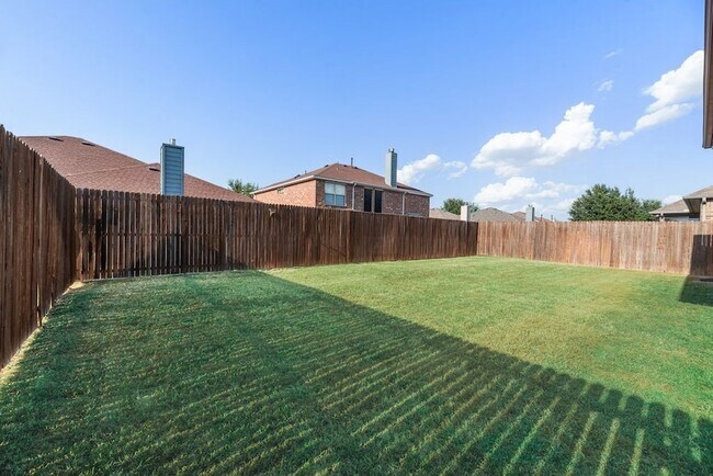Building Photo - 929 Lake Meadow Ln