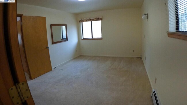 Building Photo - 9 Reservoir St