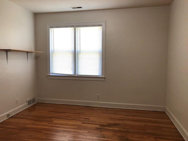Building Photo - 2539 Owen Dr