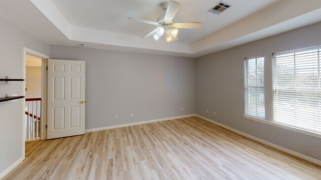 Building Photo - 15224 Calaveras Dr