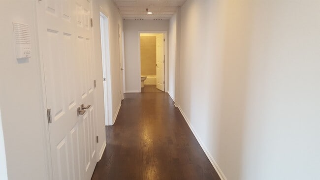 Building Photo - 331 Bloomfield Ave