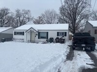 Building Photo - 3 bedroom 1 bath with garage