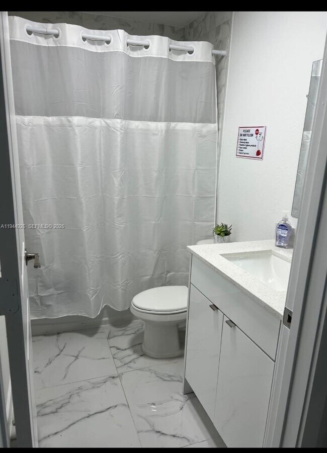 Building Photo - 8012 NW 14th Pl