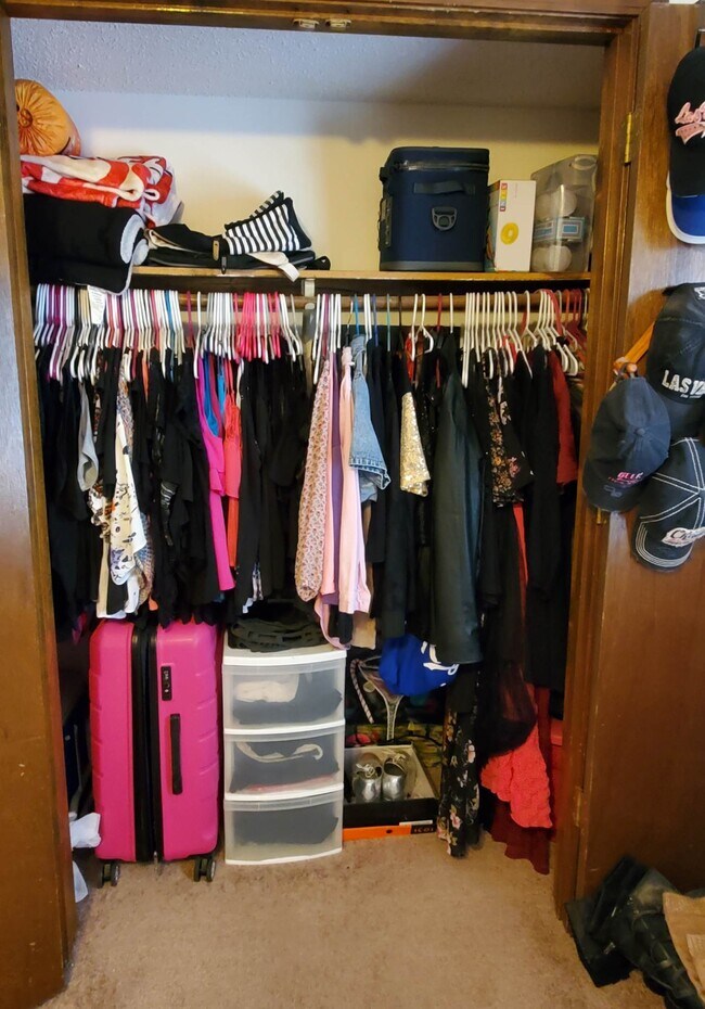 Building Photo - 219 NW Barr Rd