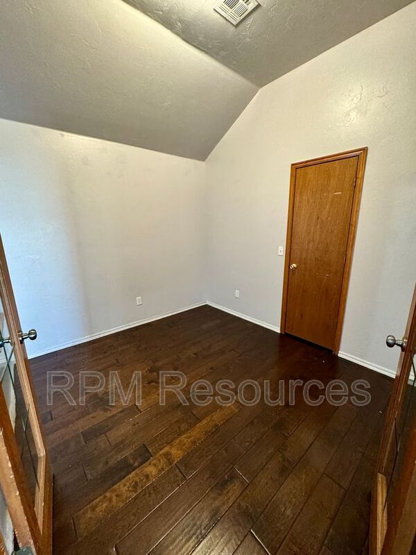 Building Photo - 10309 Banff Way