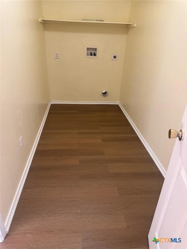 Building Photo - 2311 Old FM 440 Rd