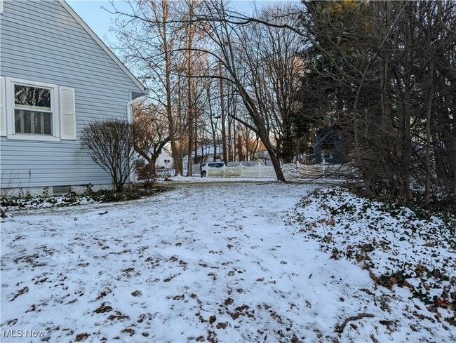 Building Photo - 703 Avondale St