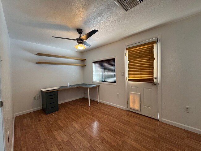 Building Photo - 3BR/2BA/2CG, with POOL, 1,396 sq.ft. renta...