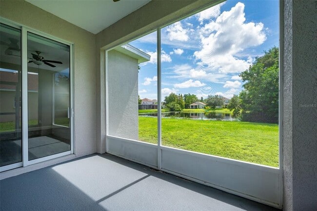 Building Photo - 6227 Blue Runner Ct