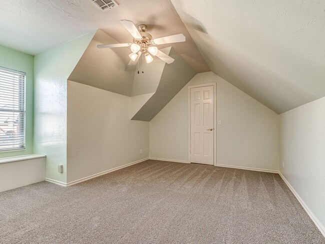 Building Photo - Updated home in Cobblestone Park- Deer Creek Schools + 4 bedrooms + 3.5 bathrooms