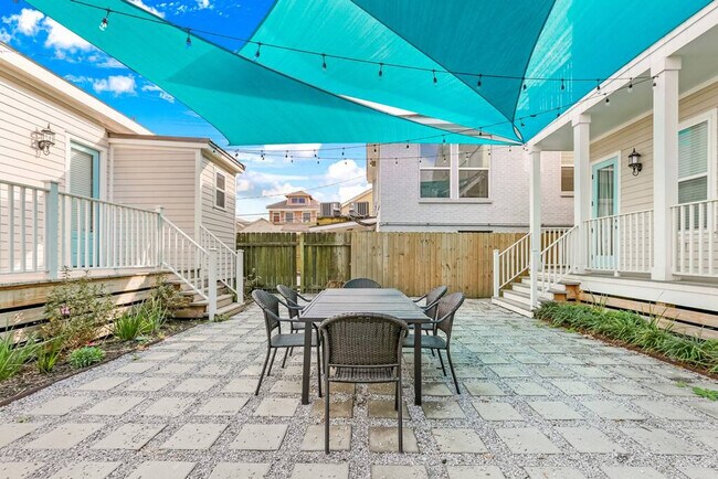 Building Photo - 2209 Louisiana Ave