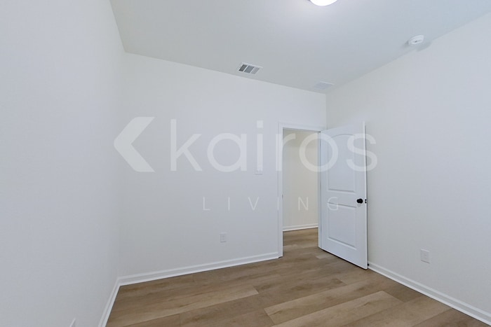 Building Photo - 102 Hendrix Rd