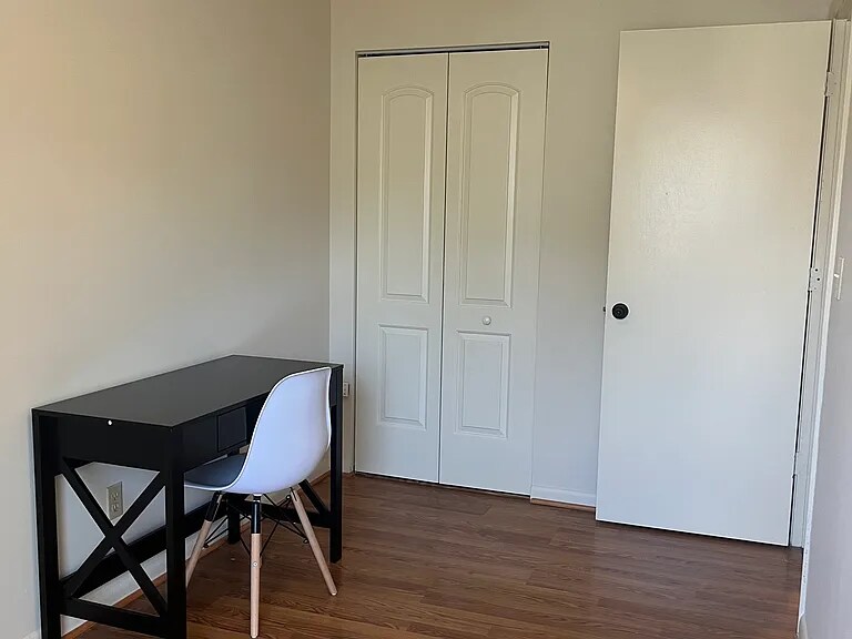 Building Photo - 1348 Hunters Rd